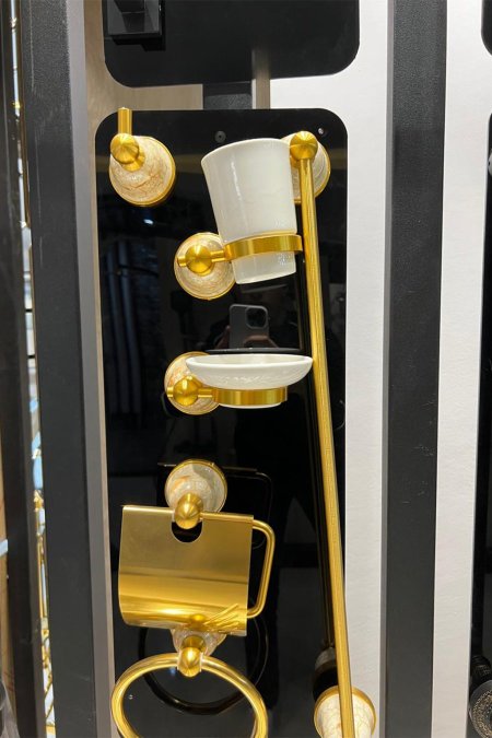 طقم إكسسوارات حمّام كلاسيك ذهبي مع رخام – 6 قطع